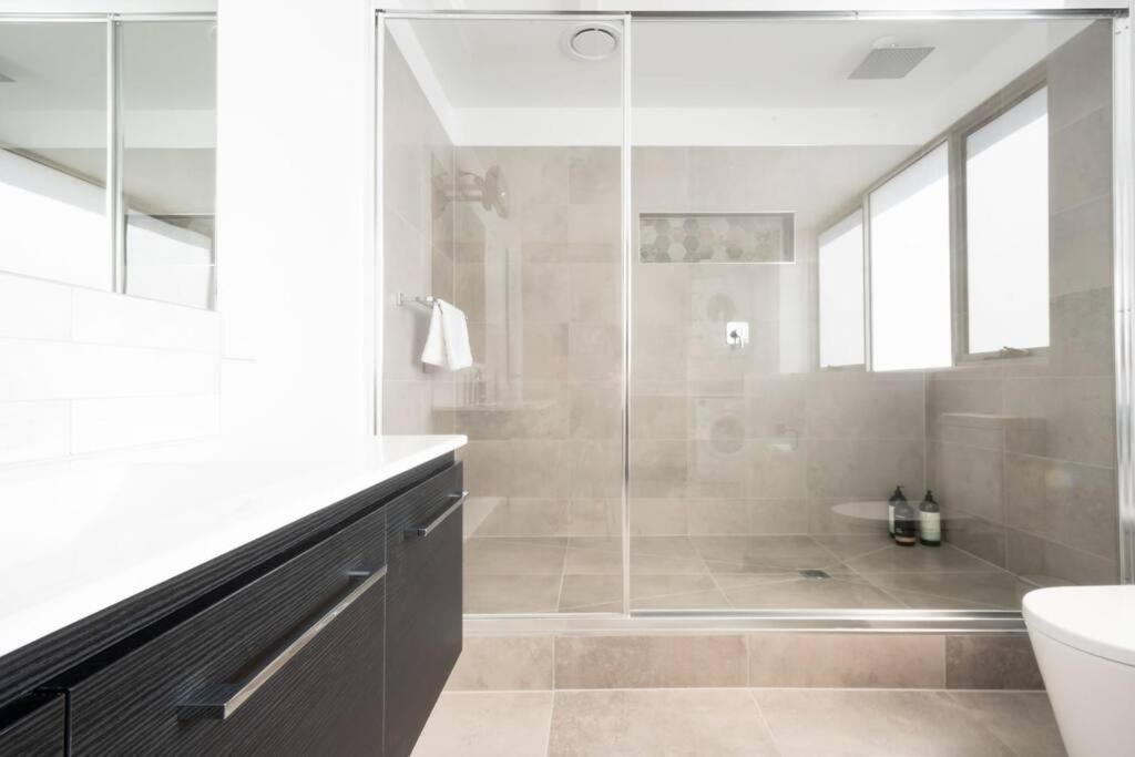 Central Modern 2 Bedroom With Wifi Launceston Kültér fotó
